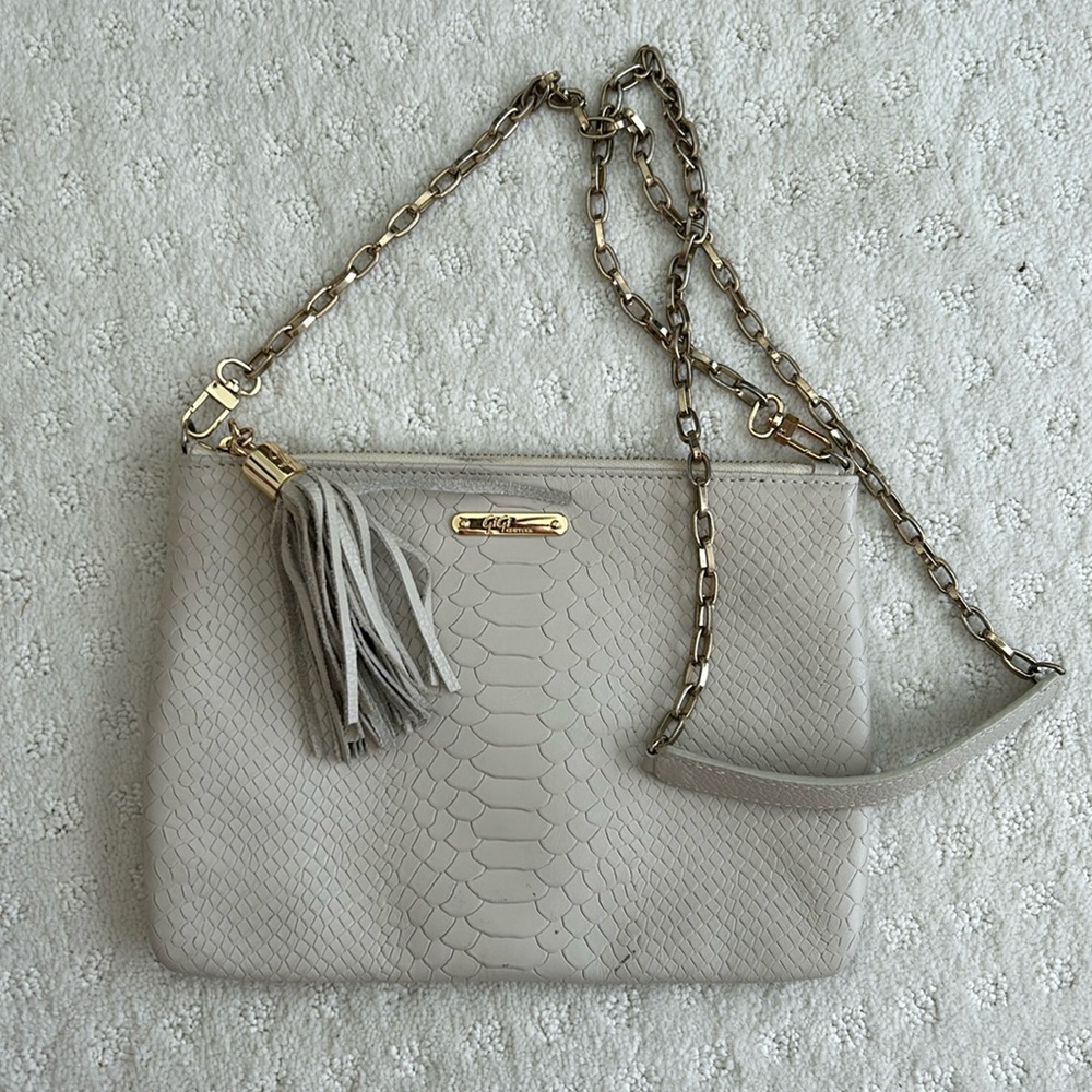 Gigi clutch with removable crossbody strap